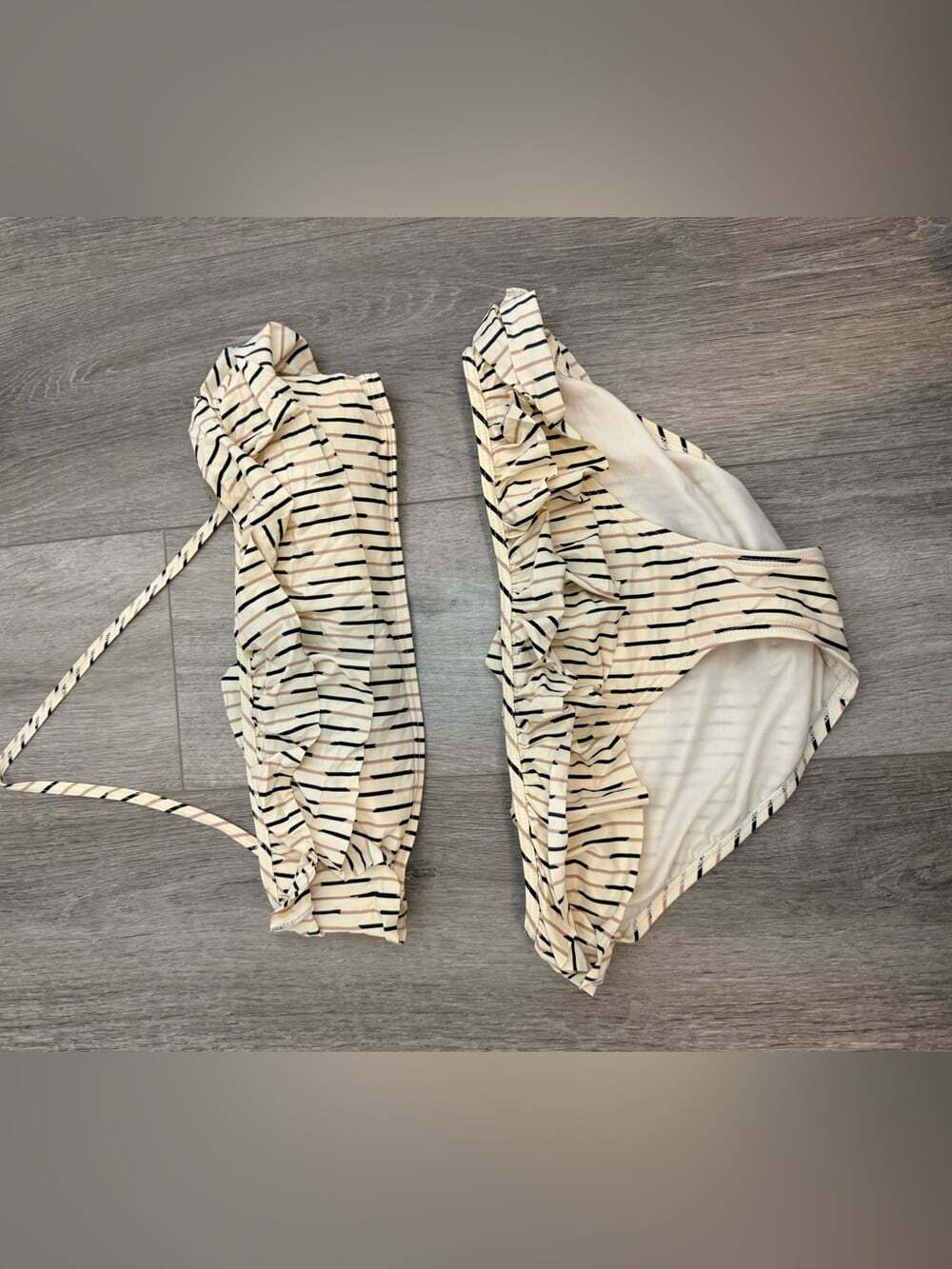 Marc by Marc Jacobs bikini ruffle cream striped size medium